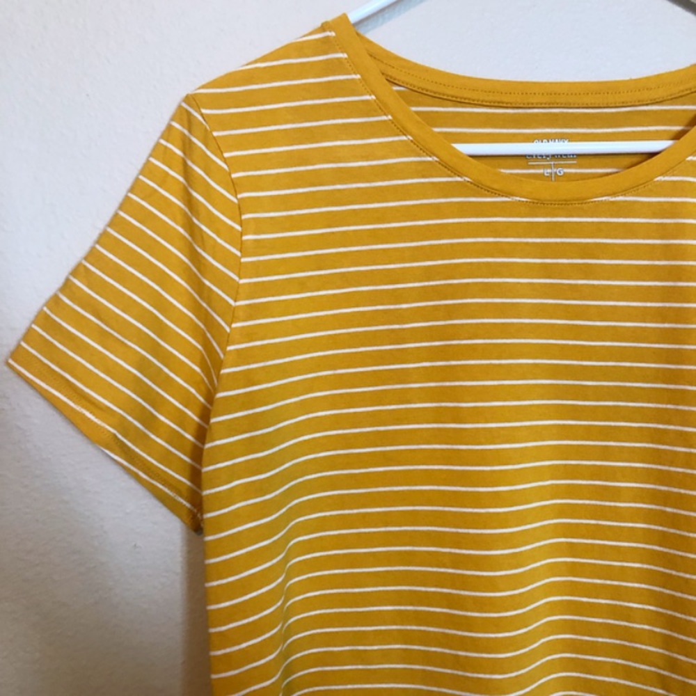 Old Navy Tee